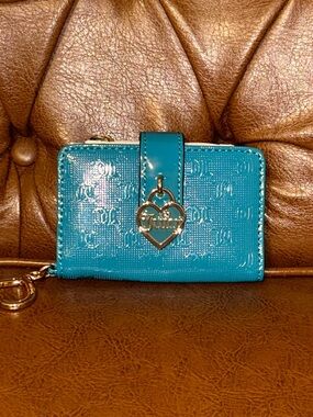 Juicy Couture Turquoise Patent Card Case with Gold Heart Charm